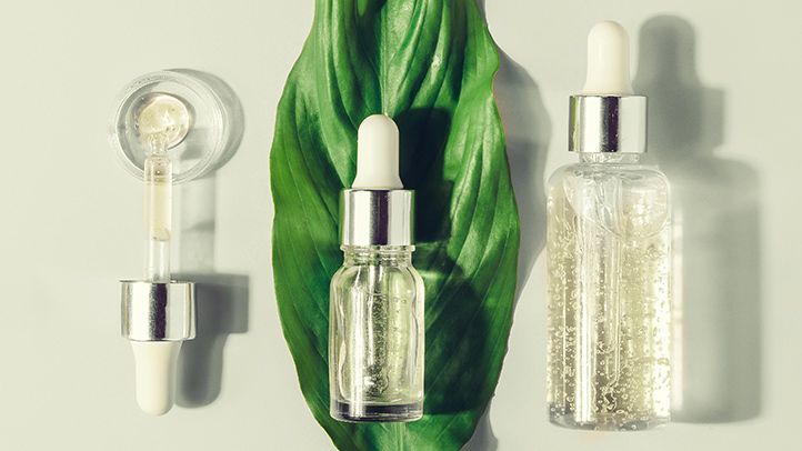 5 Reasons Why You Need a Hyaluronic Eye Serum