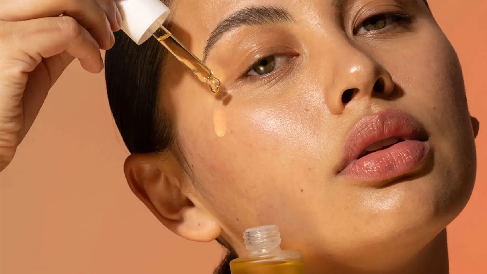 How To Use a Facial Oil the Right Way