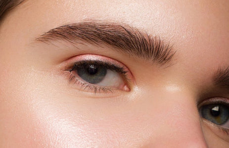 Can Castor Oil Give You Thicker Eyebrows?
